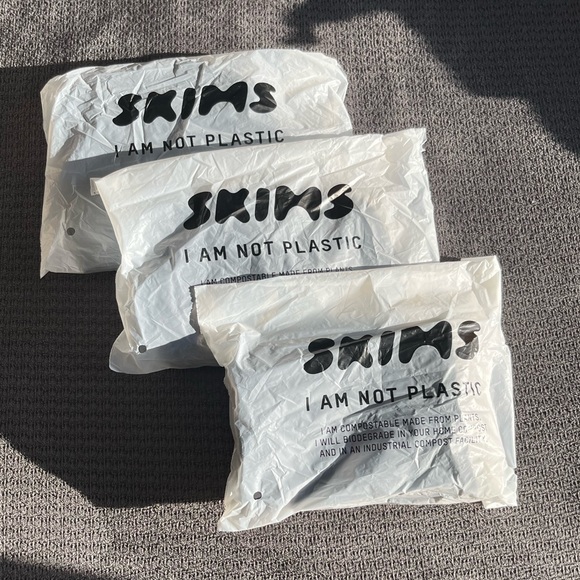 SKIMS bundle - Picture 3 of 14